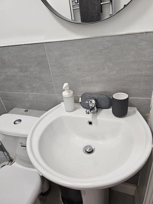 Super Value Bath Street Flat Lejlighed Ilkeston Eksteriør billede